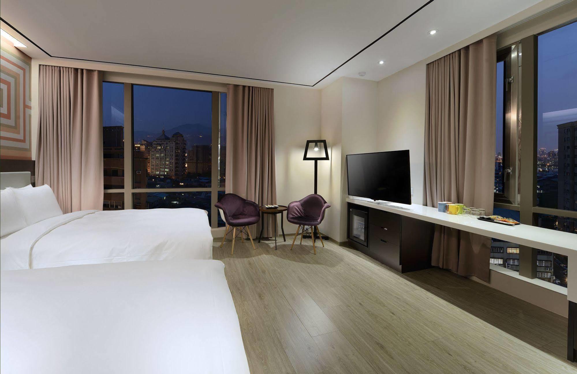 Uinn Business Hotel-Shihlin Đài Bắc Ngoại thất bức ảnh
